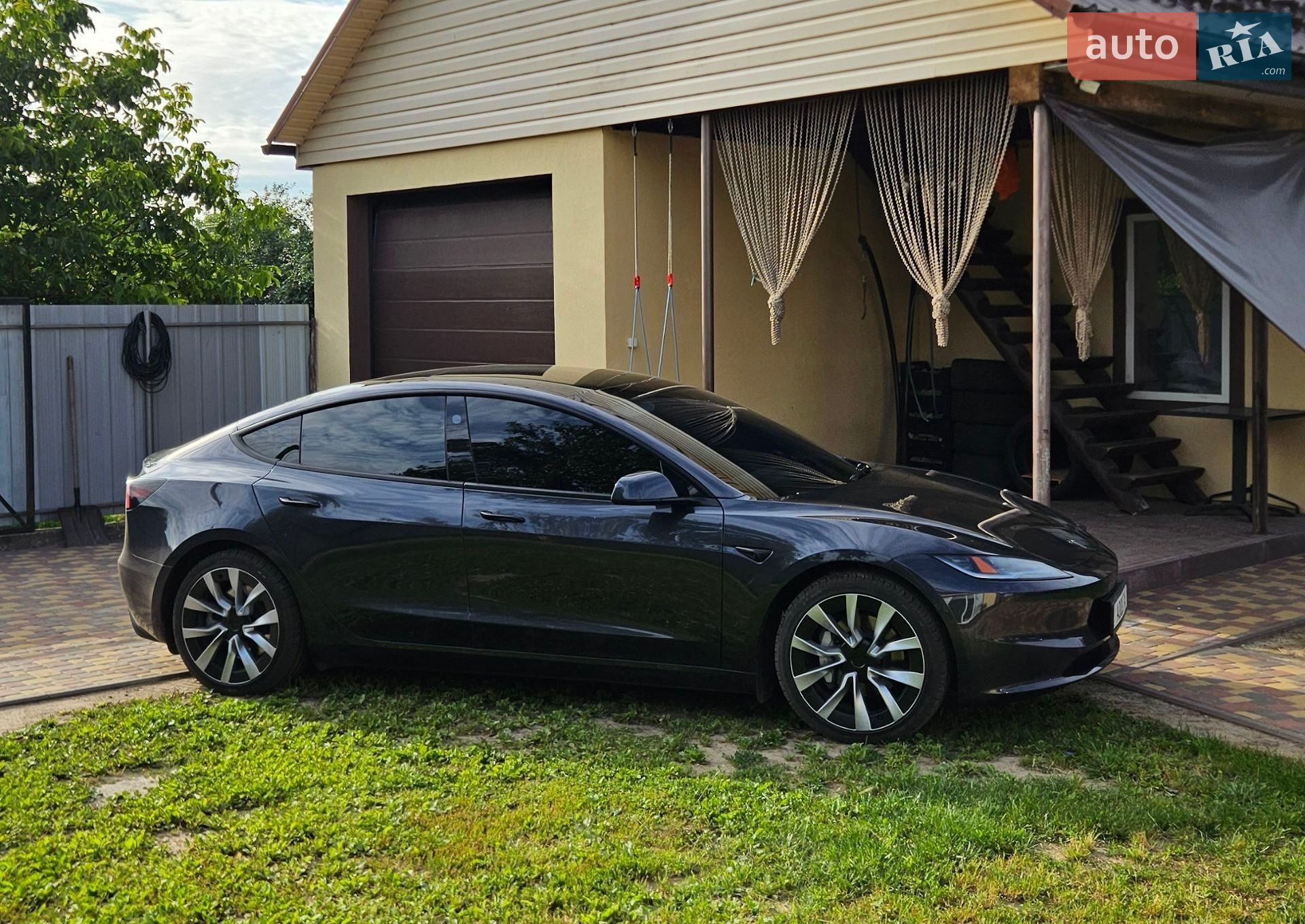 Tesla Model 3 2024 VIN 5YJ3E1EA8RF751609 фото оголошення 5 з 18
