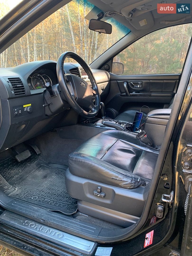 Kia Sorento 2007 VIN KNEJC524875703184 фото оголошення 4 з 8