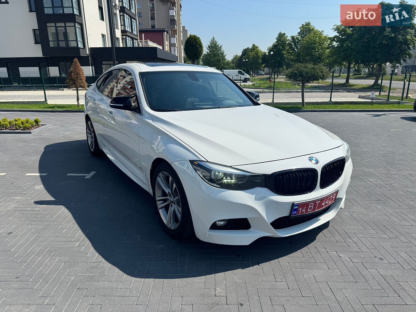 BMW 3 Series GT 2017 VIN WBA8Z9C57HG453049 фото оголошення 4 з 40
