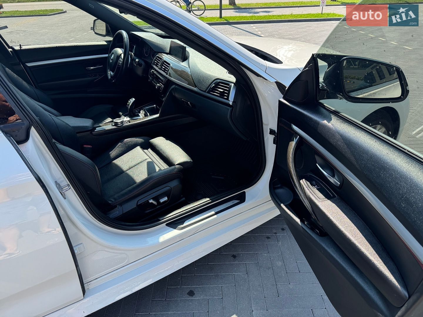 BMW 3 Series GT 2017 VIN WBA8Z9C57HG453049 фото оголошення 28 з 40