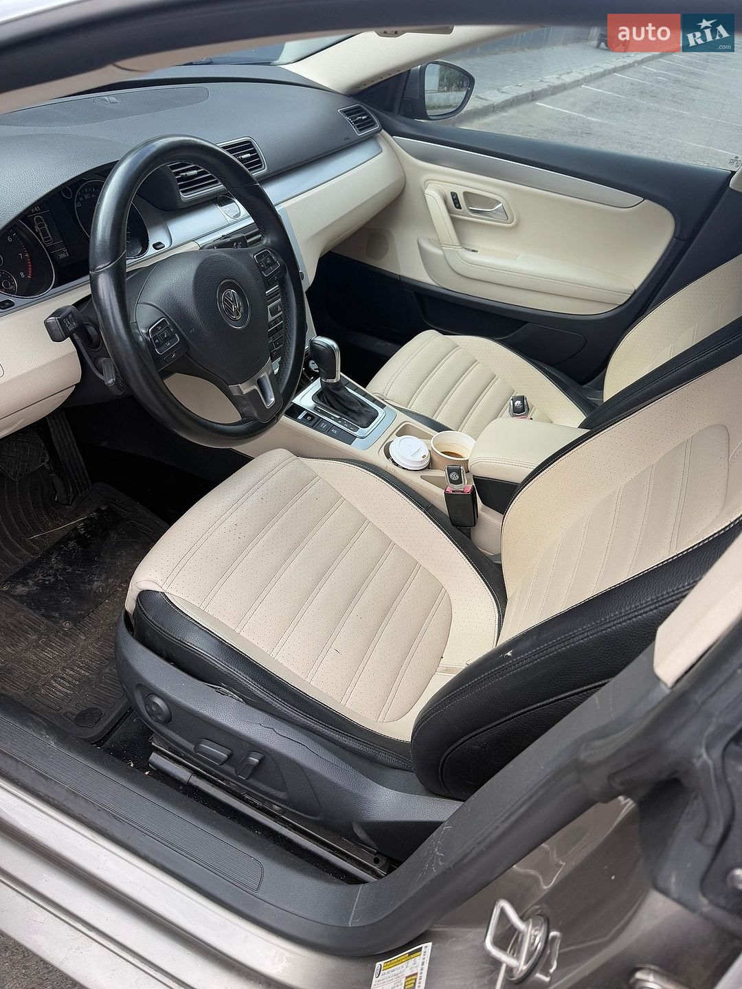 Volkswagen CC / Passat CC 2011 VIN WVWMP7AN4CE549661 фото оголошення 10 з 17