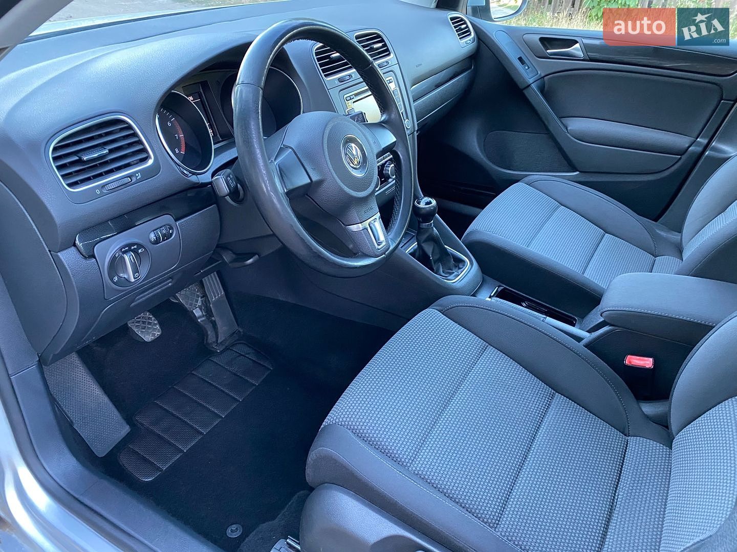 Volkswagen Golf 2010 VIN WVWZZZ1KZAW359162 фото оголошення 22 з 39