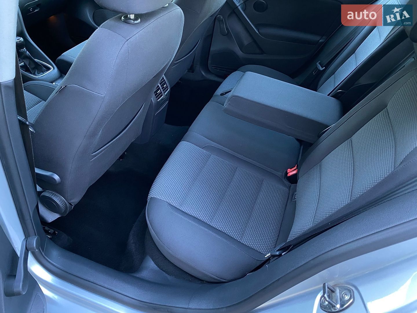 Volkswagen Golf 2010 VIN WVWZZZ1KZAW359162 фото оголошення 24 з 39
