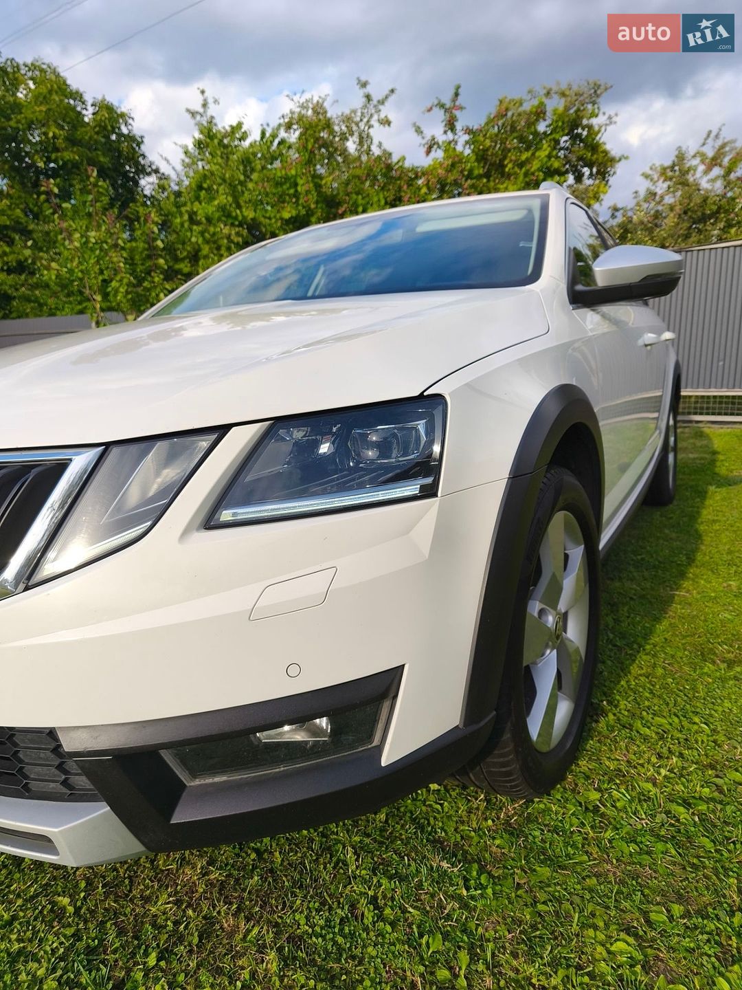 Skoda Octavia Scout 2019 VIN TMBLJ9NE3K0189510 фото оголошення 12 з 93