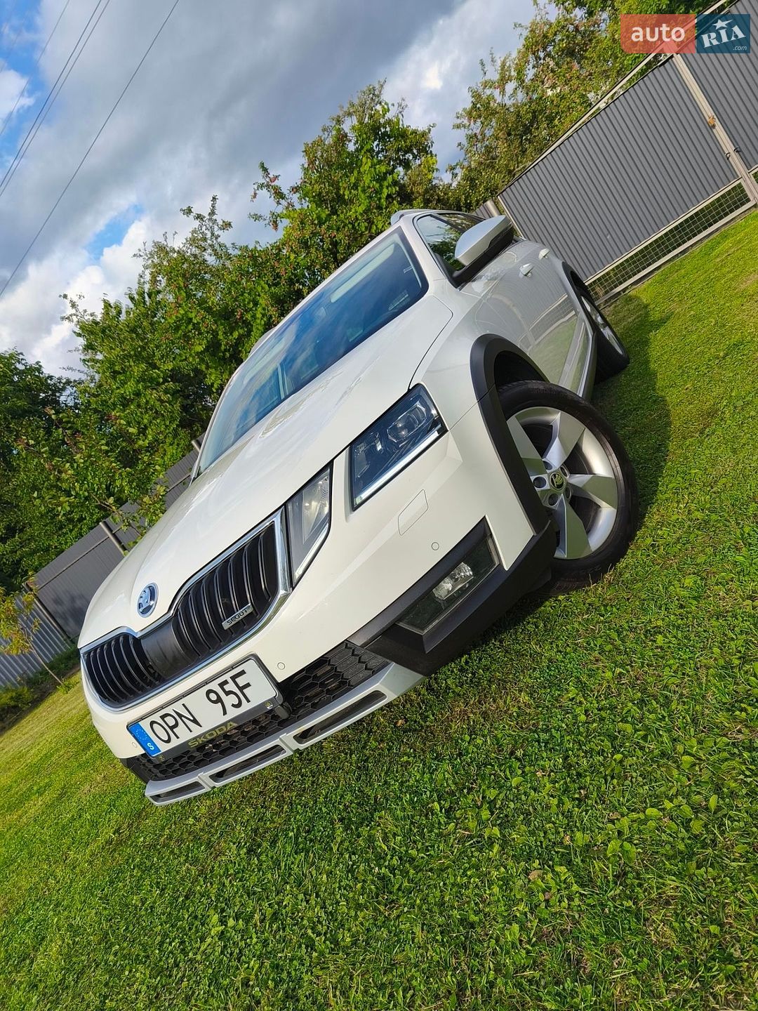 Skoda Octavia Scout 2019 VIN TMBLJ9NE3K0189510 фото оголошення 10 з 93
