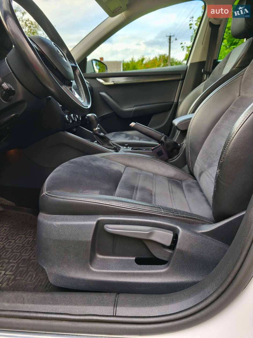 Skoda Octavia Scout 2019 VIN TMBLJ9NE3K0189510 фото оголошення 35 з 93