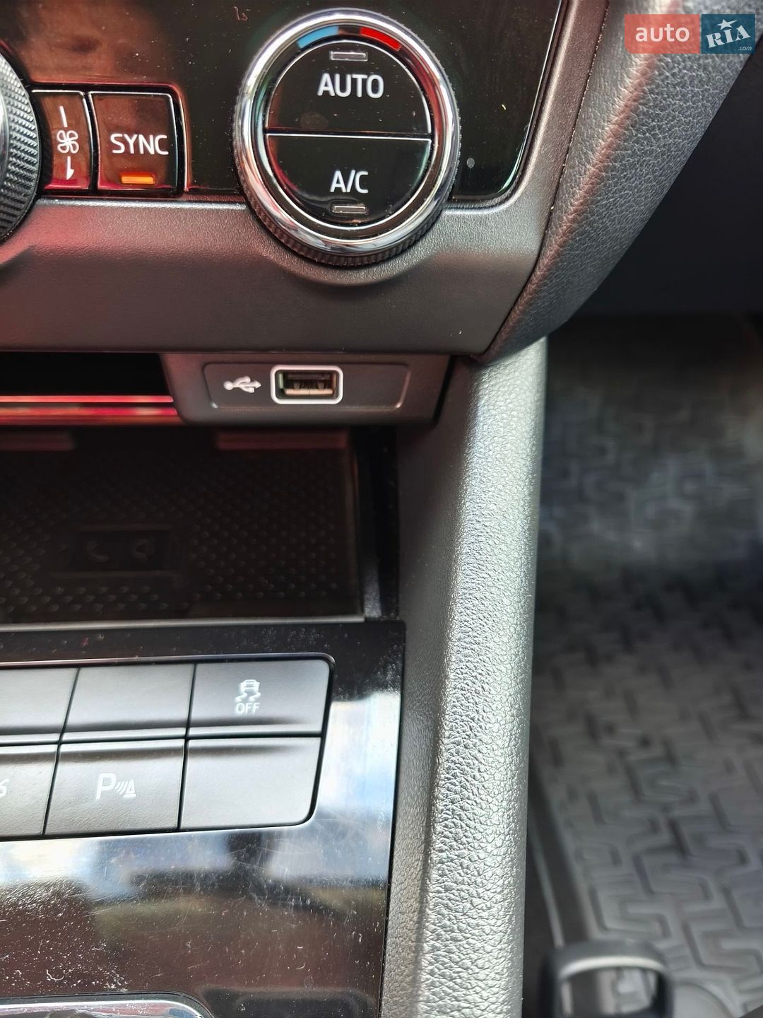 Skoda Octavia Scout 2019 VIN TMBLJ9NE3K0189510 фото оголошення 51 з 93