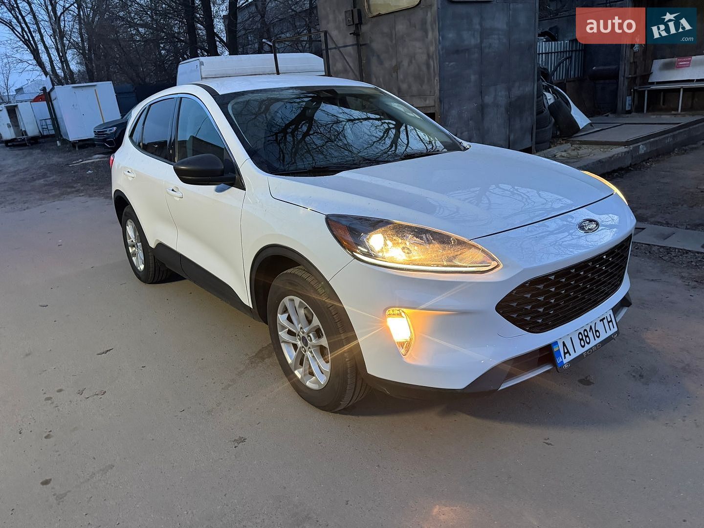 Ford Escape 2022 VIN 1FMCU9G62NUB16392 фото оголошення 6 з 28