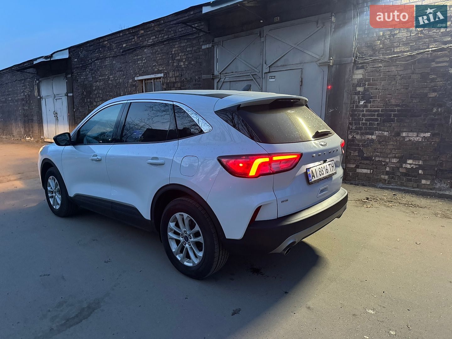 Ford Escape 2022 VIN 1FMCU9G62NUB16392 фото оголошення 7 з 28