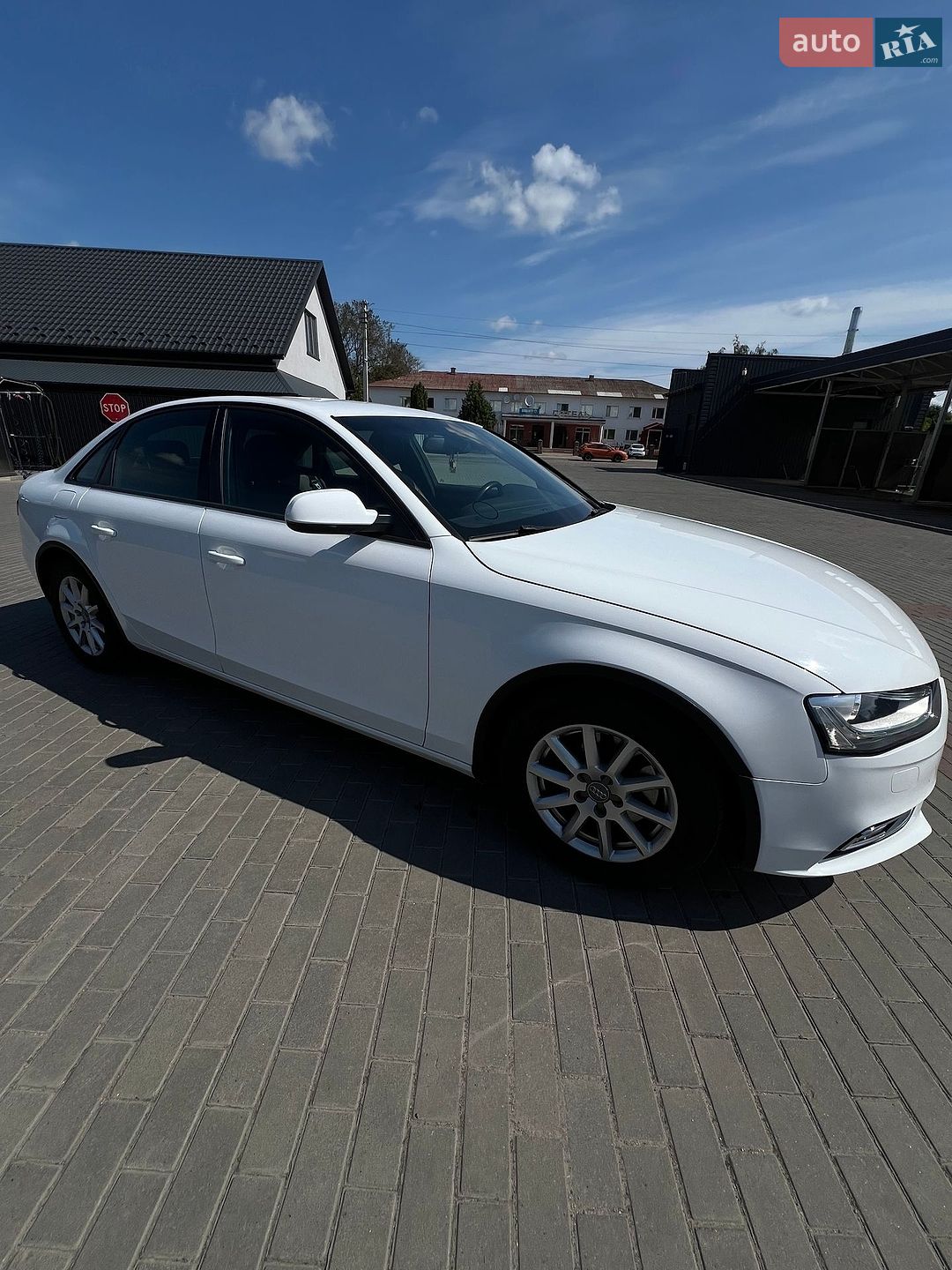 Audi A4 2014 VIN WAUACCFL3FN000209 фото оголошення 11 з 50