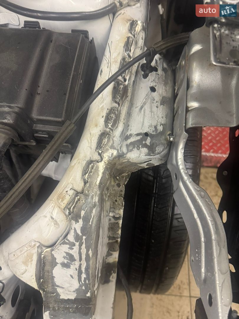 Ford Escape 2022 VIN 1FMCU9G62NUB16392 фото оголошення 24 з 28