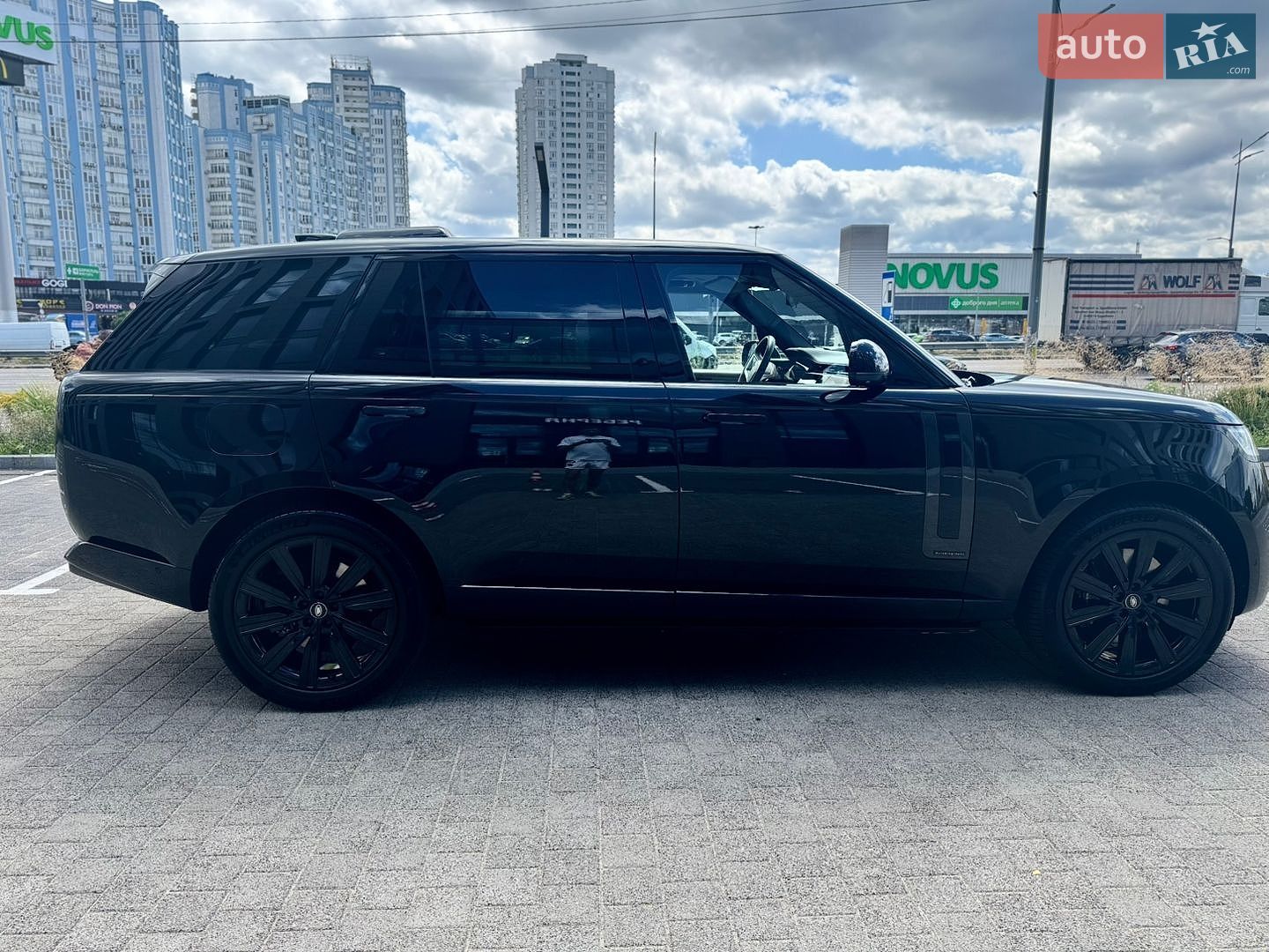Land Rover Range Rover 2023 VIN SALKABB70PA057100 фото оголошення 12 з 65