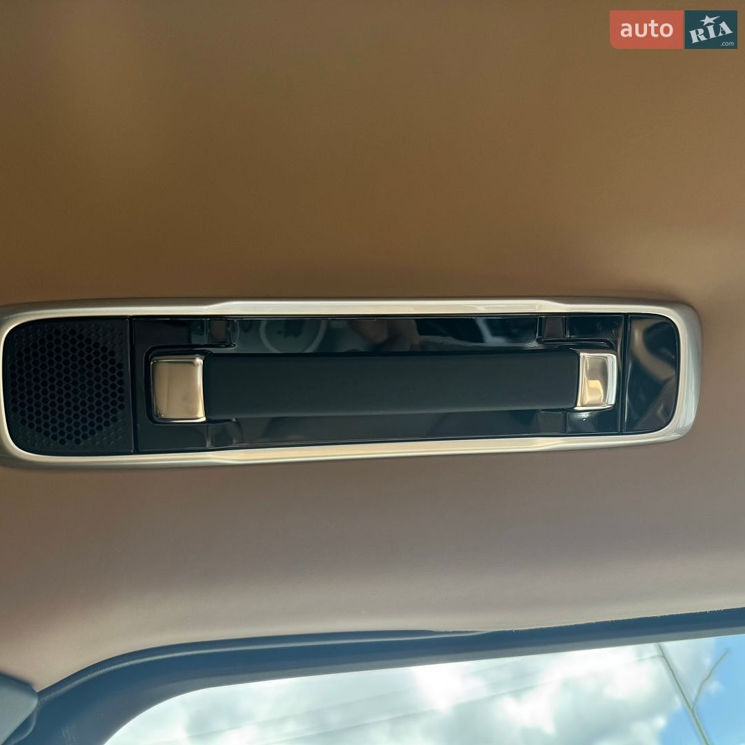 Land Rover Range Rover 2023 VIN SALKABB70PA057100 фото оголошення 48 з 65