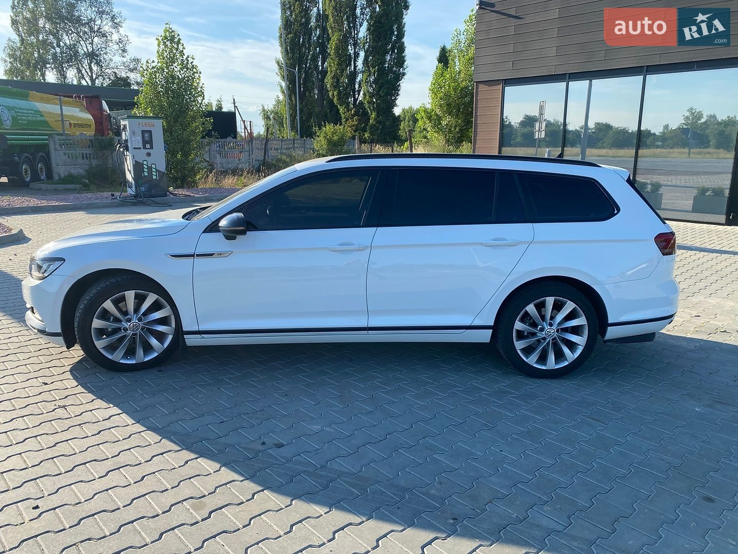 Volkswagen Passat 2015 VIN WVWZZZ3CZFE404243 фото оголошення 6 з 46