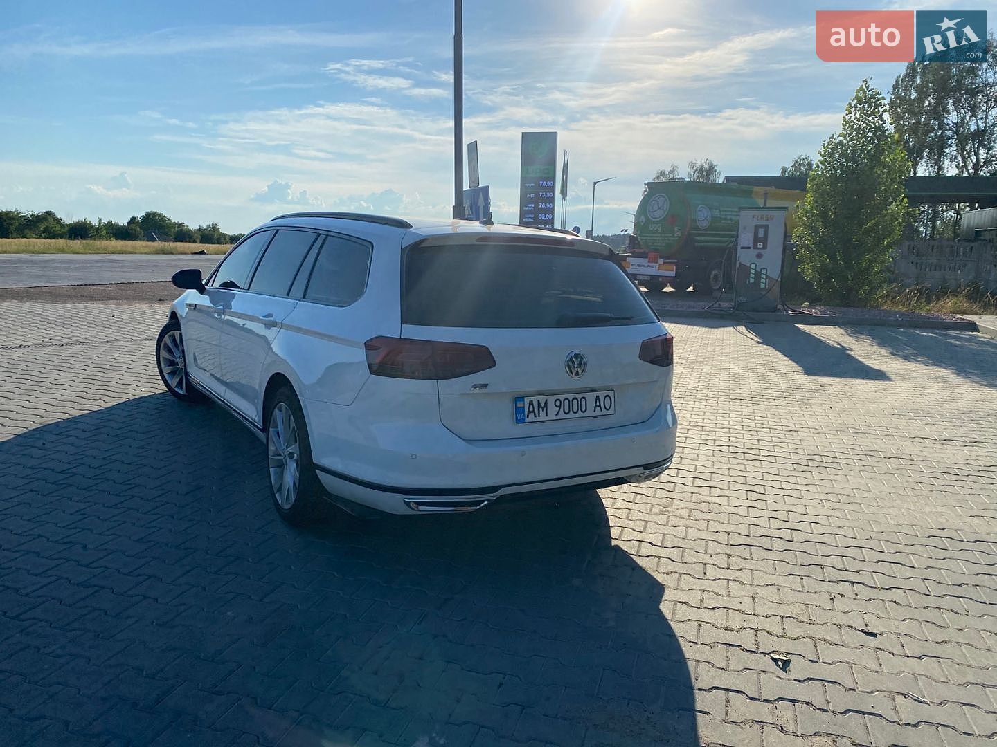 Volkswagen Passat 2015 VIN WVWZZZ3CZFE404243 фото оголошення 8 з 46