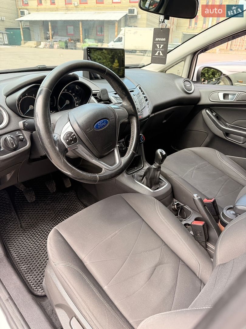 Ford Fiesta 2013 VIN WF0DXXGAKDDG32418 фото оголошення 6 з 16