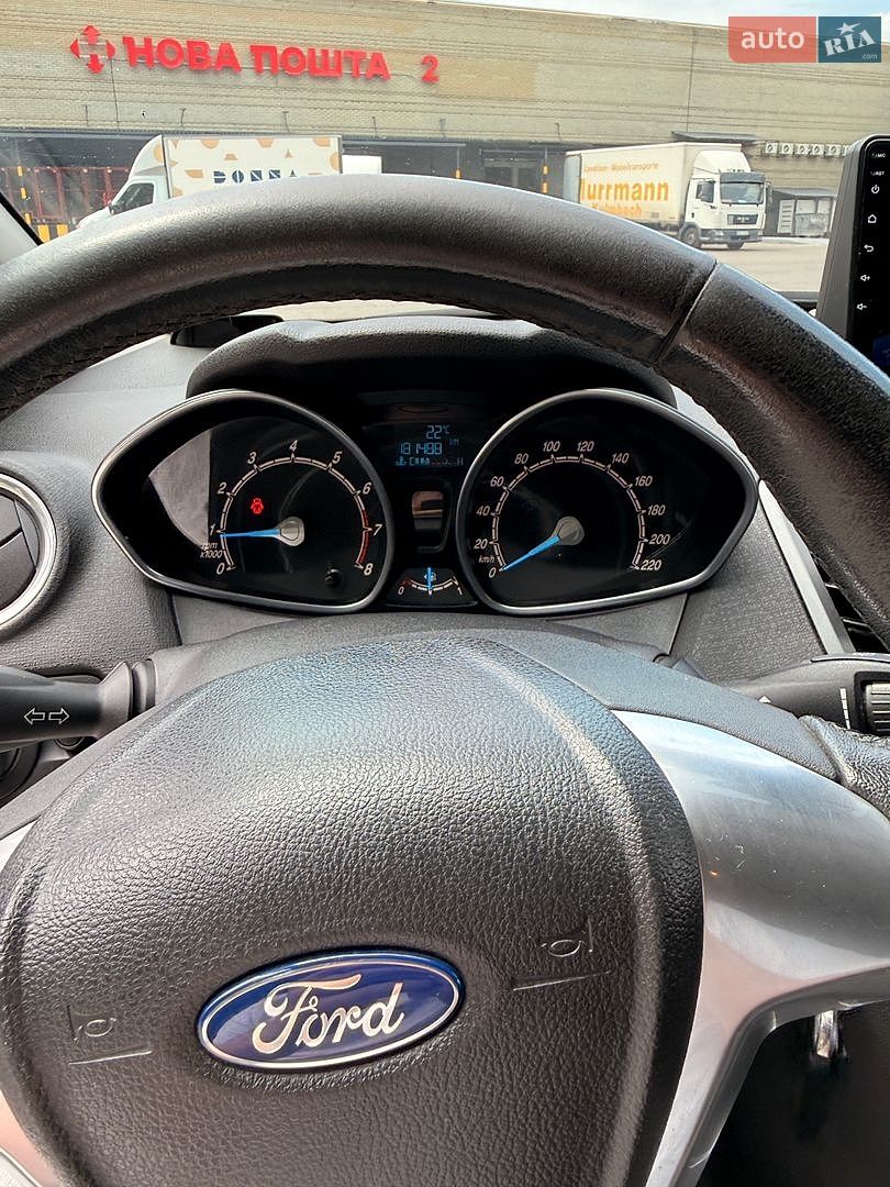 Ford Fiesta 2013 VIN WF0DXXGAKDDG32418 фото оголошення 2 з 16