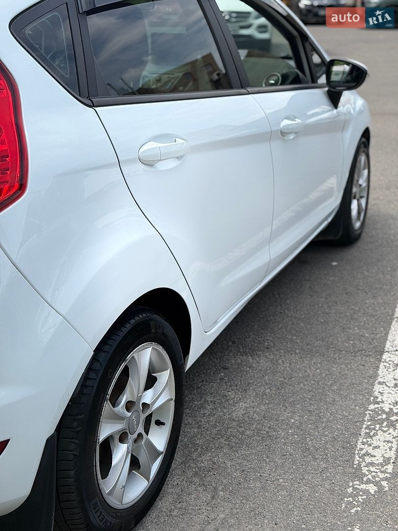 Ford Fiesta 2013 VIN WF0DXXGAKDDG32418 фото оголошення 10 з 16