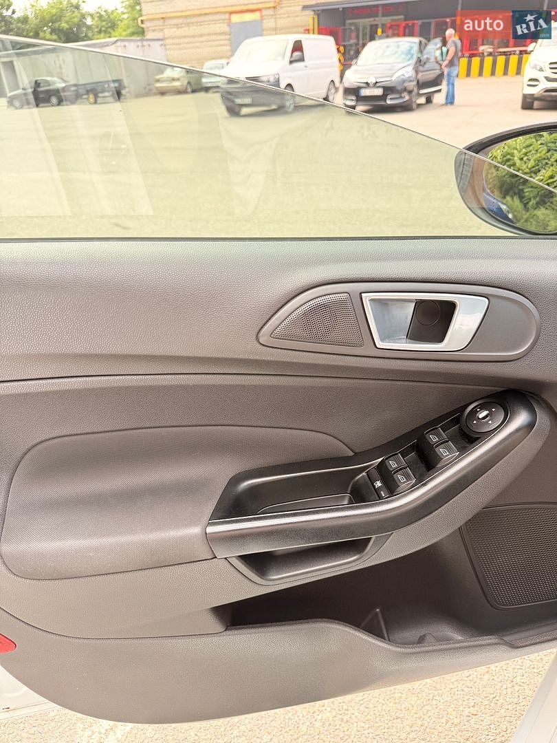 Ford Fiesta 2013 VIN WF0DXXGAKDDG32418 фото оголошення 15 з 16