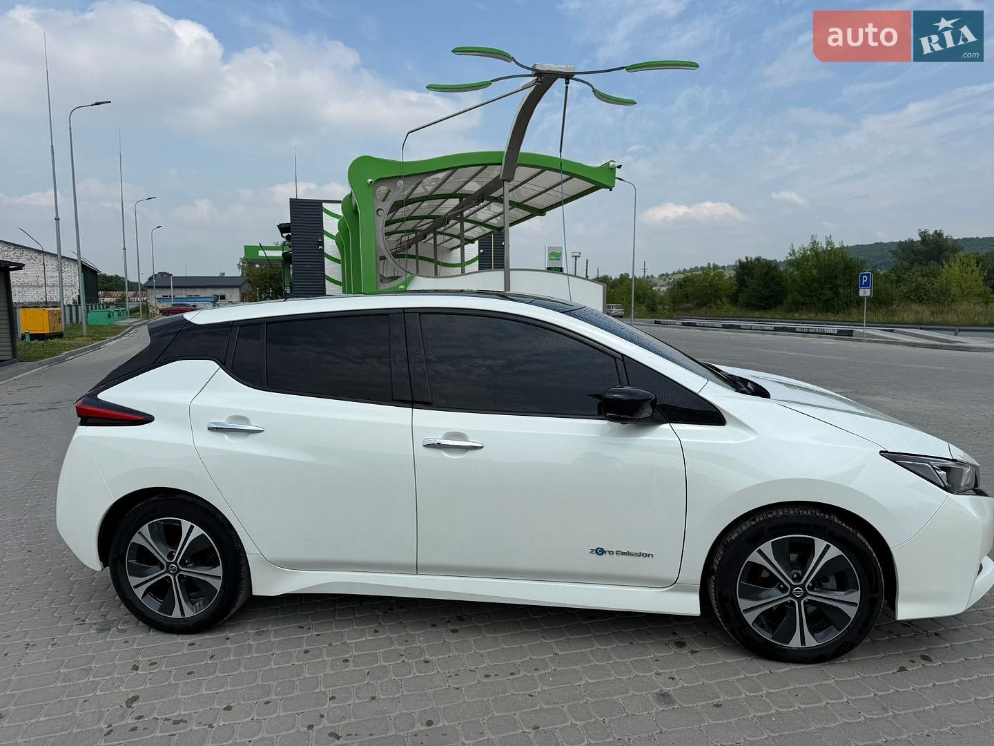 Nissan Leaf 2018 VIN SJNFAAZE1U0026626 фото оголошення 4 з 18
