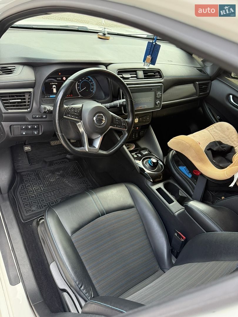 Nissan Leaf 2018 VIN SJNFAAZE1U0026626 фото оголошення 10 з 18
