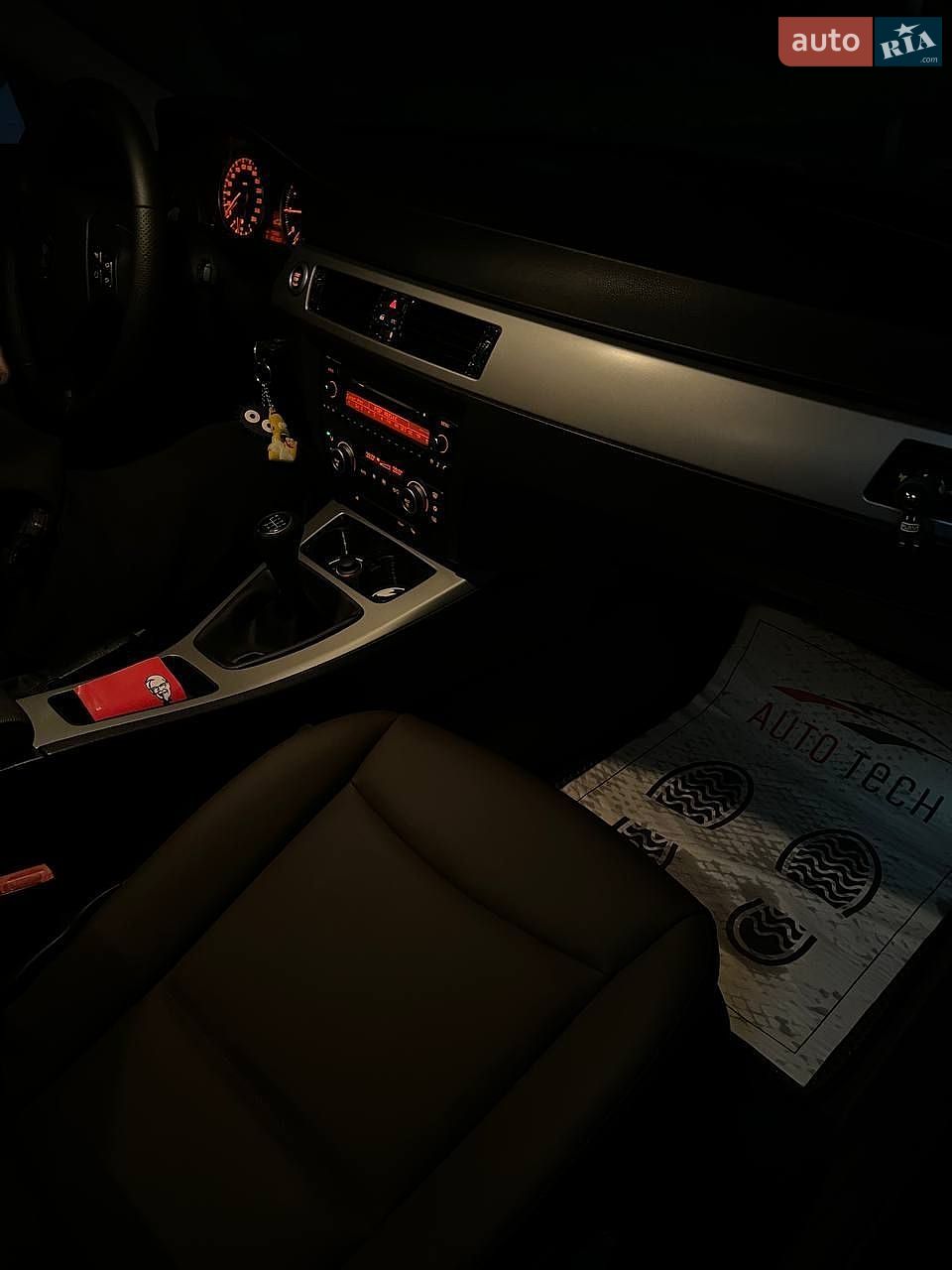 BMW 3 Series 2008 VIN WBAVF51000A563007 фото оголошення 2 з 6