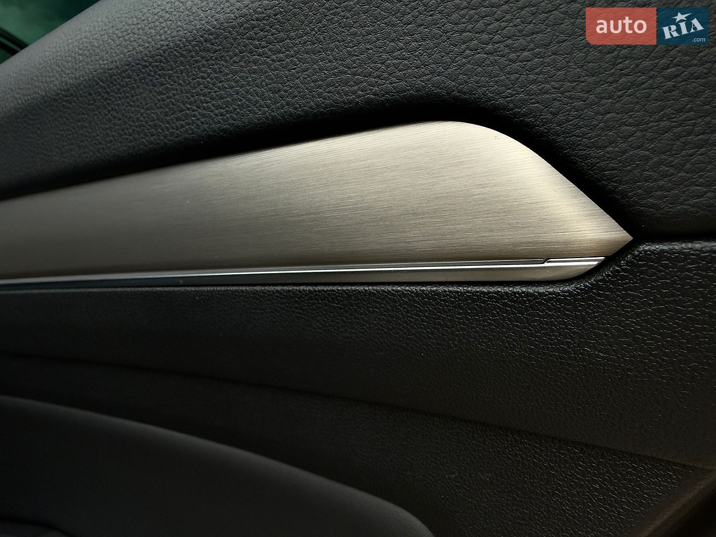 Volkswagen Passat 2019 VIN WVWZZZ3CZKE072742 фото оголошення 17 з 72