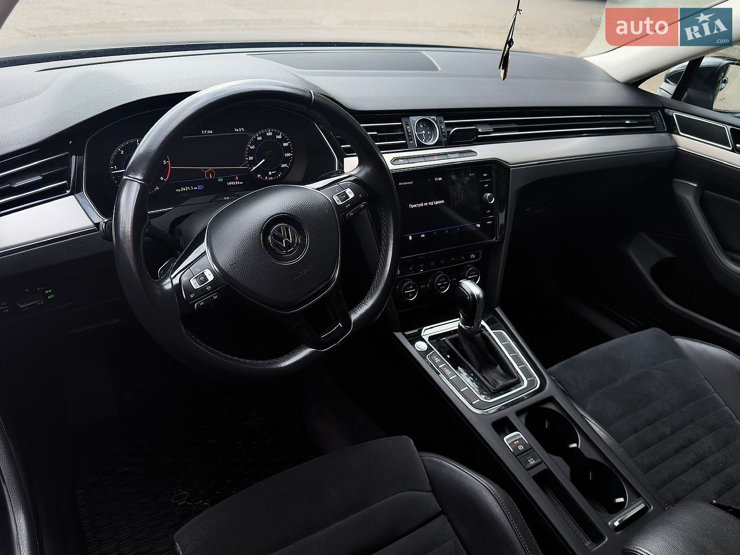 Volkswagen Passat 2019 VIN WVWZZZ3CZKE072742 фото оголошення 19 з 72
