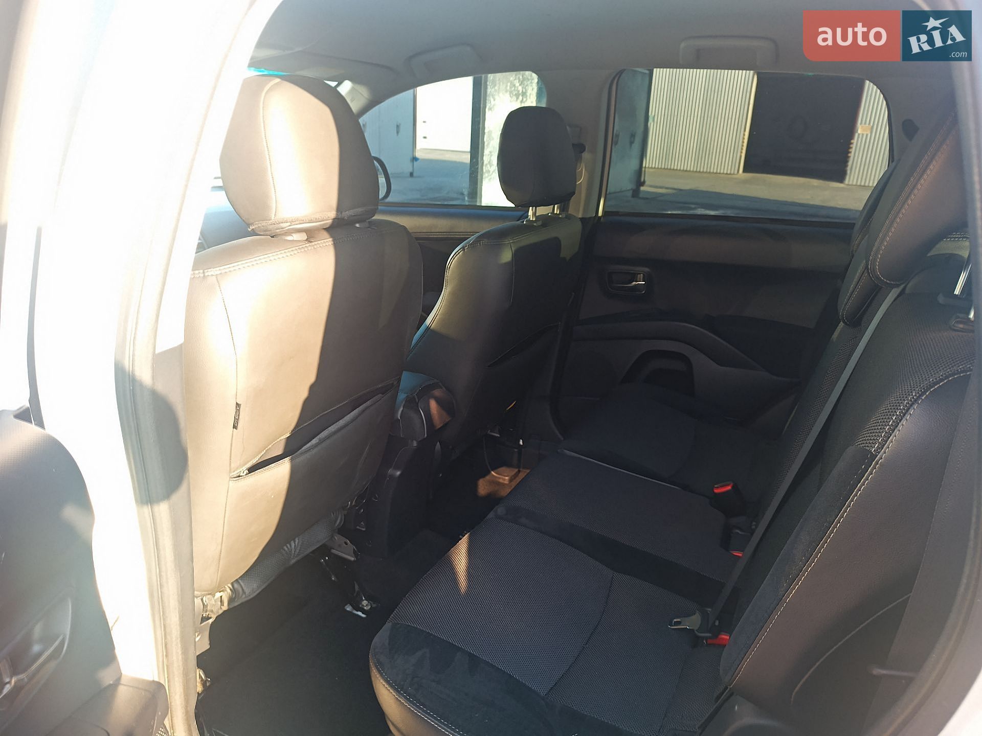 Peugeot 4007 2012 VIN VF3VV4HK8CU803434 фото оголошення 13 з 38