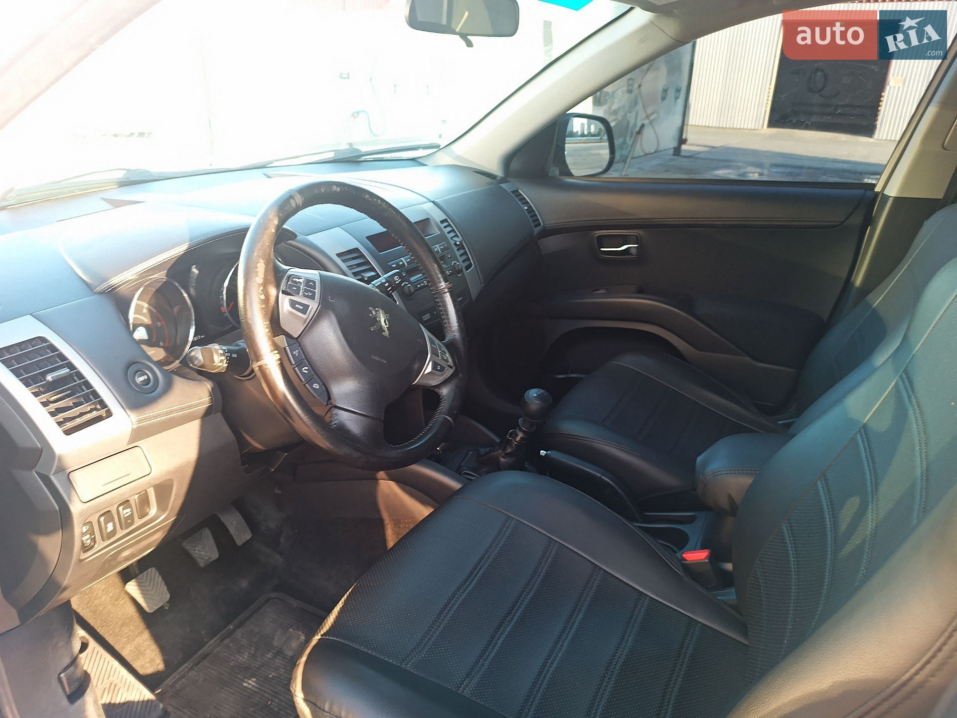 Peugeot 4007 2012 VIN VF3VV4HK8CU803434 фото оголошення 15 з 38