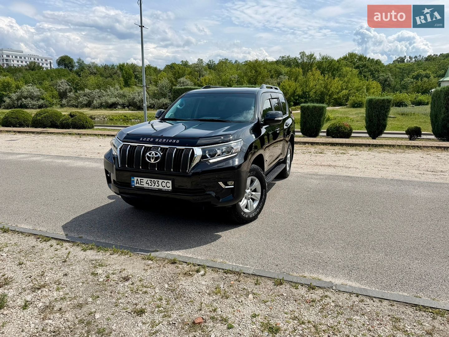 Toyota Land Cruiser Prado 2019 VIN JTEBU3FJ90K171473 фото оголошення 3 з 44