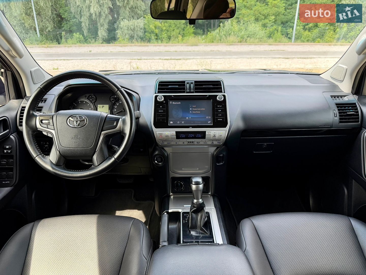 Toyota Land Cruiser Prado 2019 VIN JTEBU3FJ90K171473 фото оголошення 24 з 44