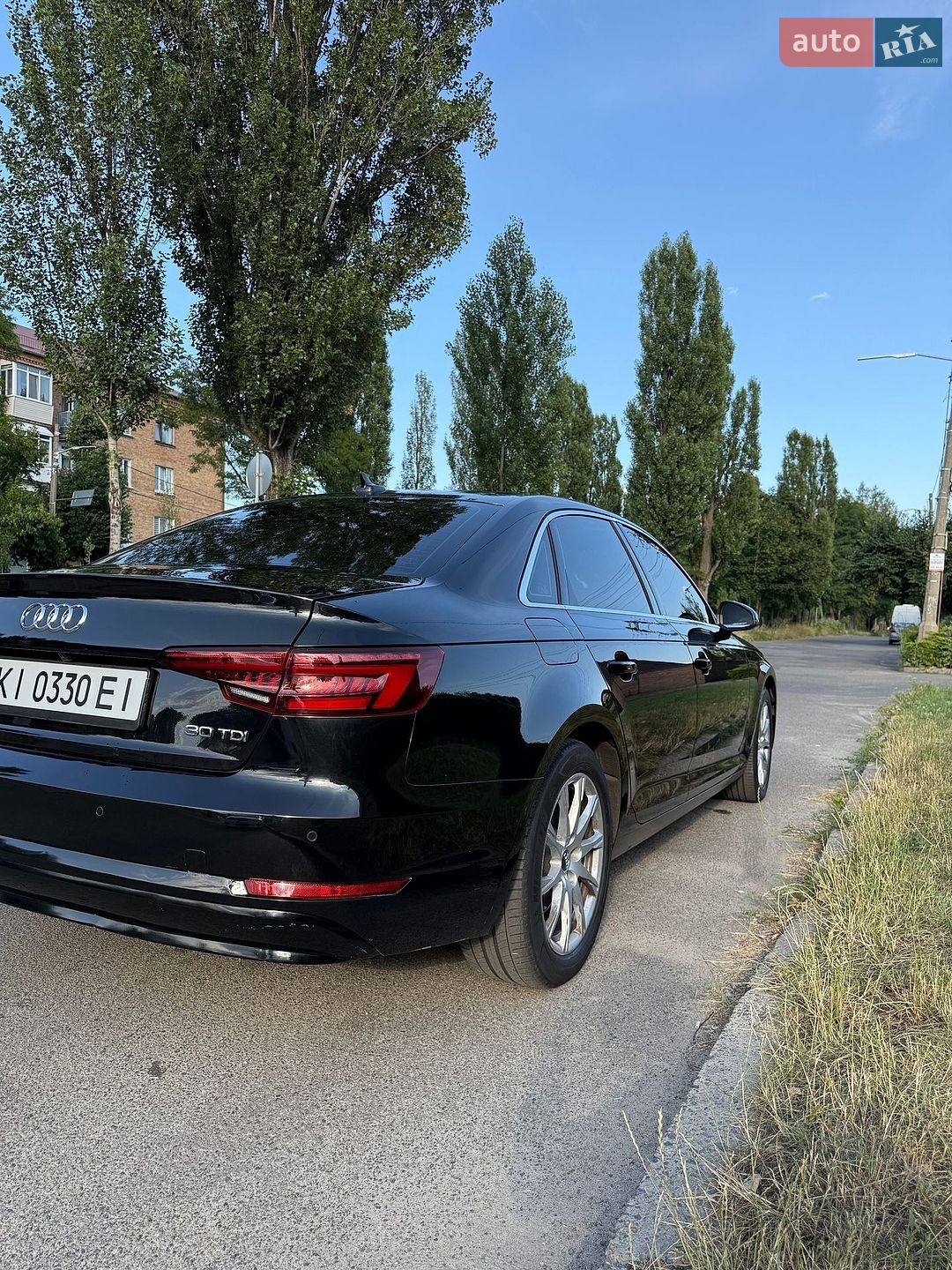 Audi A4 2018 VIN WAUZZZF47JA171378 фото оголошення 4 з 11