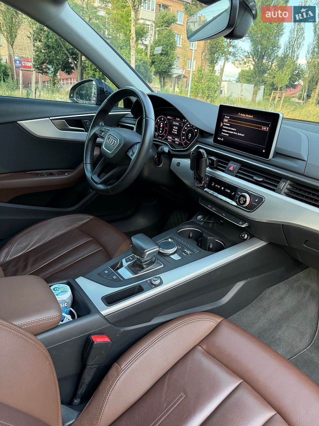 Audi A4 2018 VIN WAUZZZF47JA171378 фото оголошення 8 з 11
