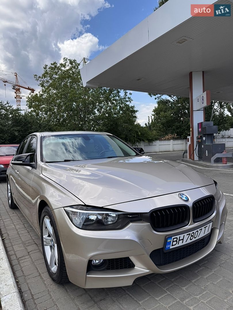 BMW 3 Series 2013 VIN WBA3C1C5XDF443550 фото оголошення 2 з 25