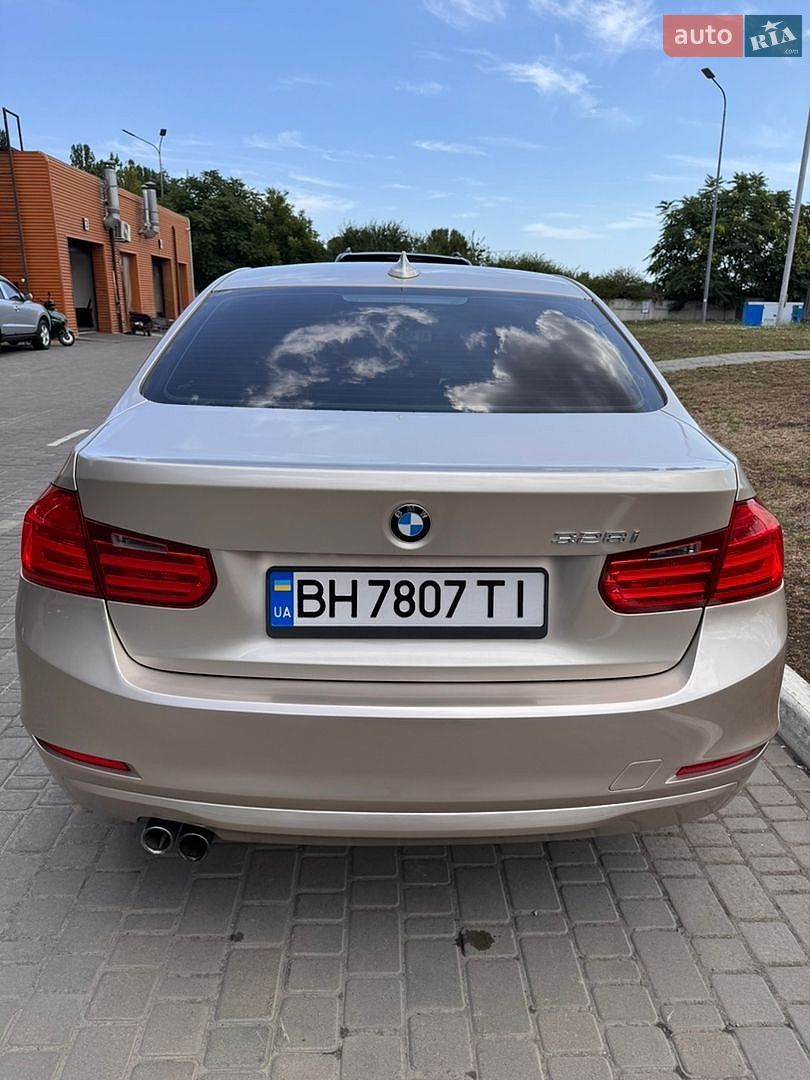 BMW 3 Series 2013 VIN WBA3C1C5XDF443550 фото оголошення 8 з 25