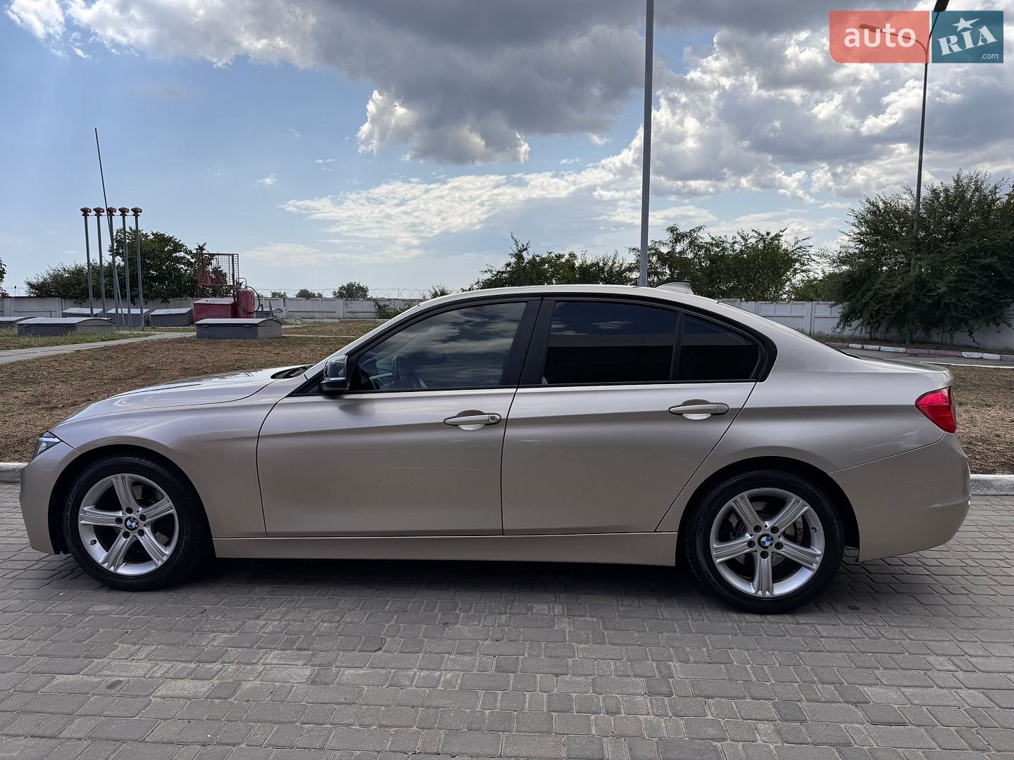 BMW 3 Series 2013 VIN WBA3C1C5XDF443550 фото оголошення 5 з 25