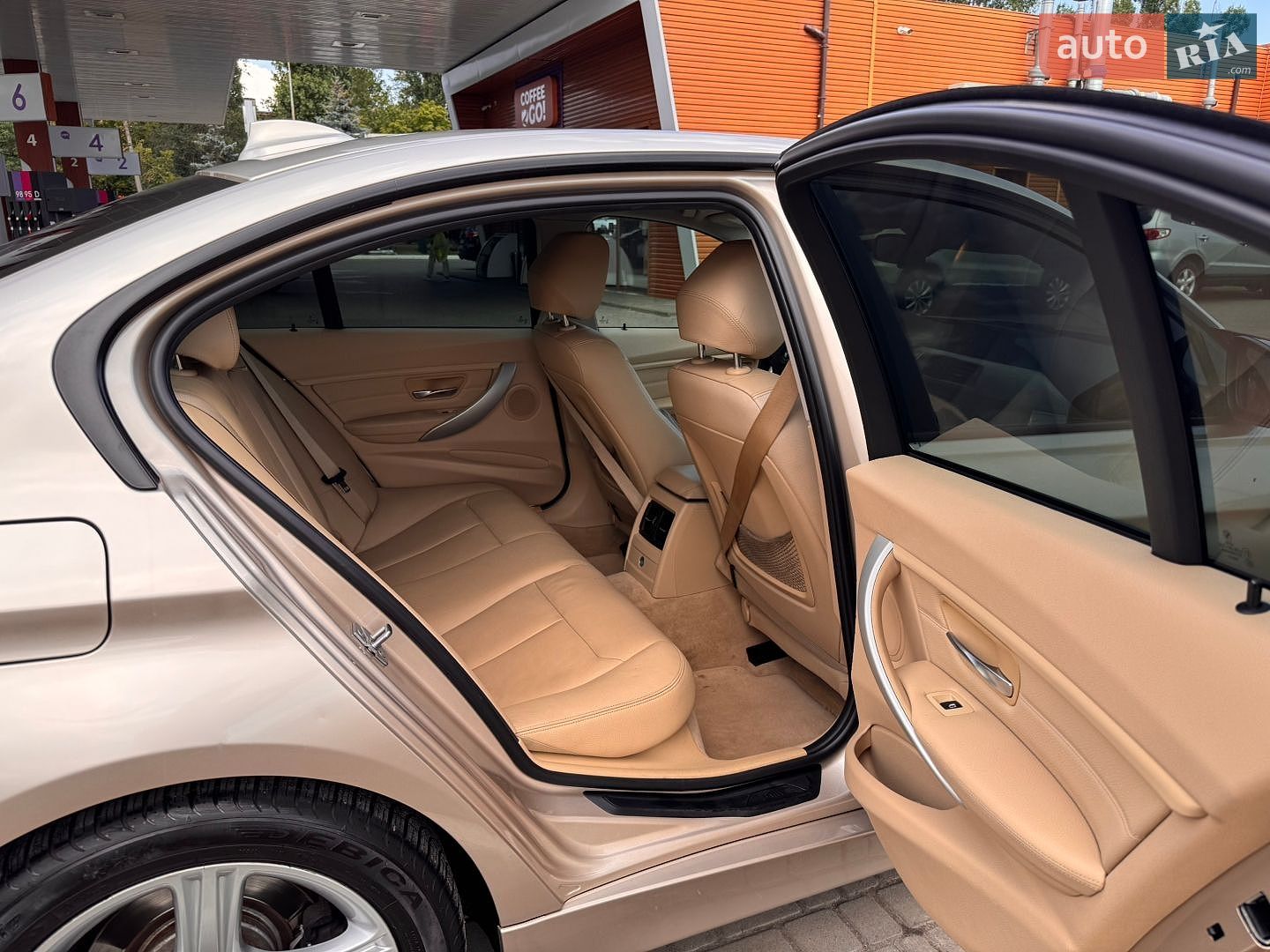 BMW 3 Series 2013 VIN WBA3C1C5XDF443550 фото оголошення 18 з 25