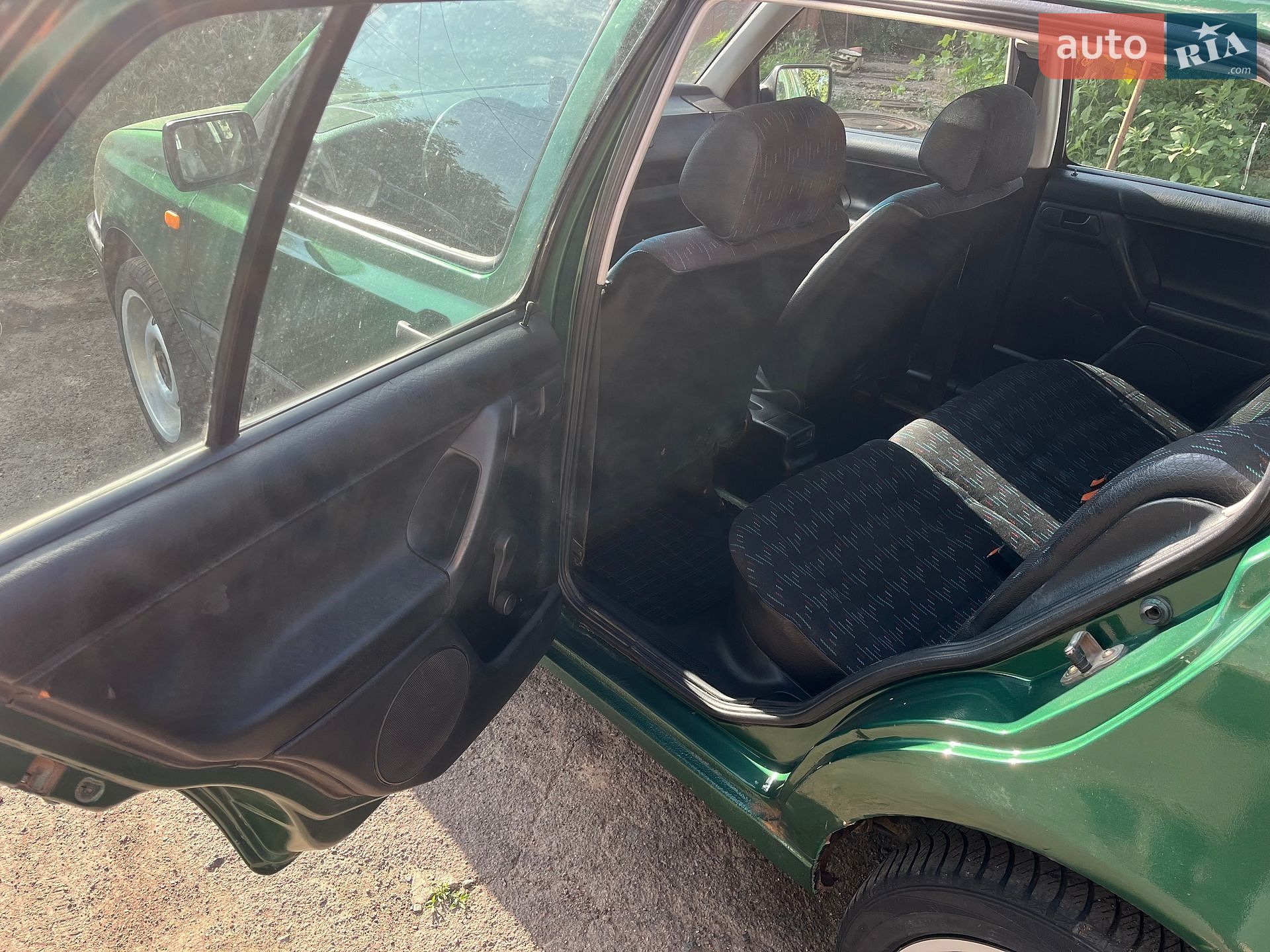 Volkswagen Golf 1993 VIN WVWZZZ1HZPW415510 фото оголошення 4 з 14