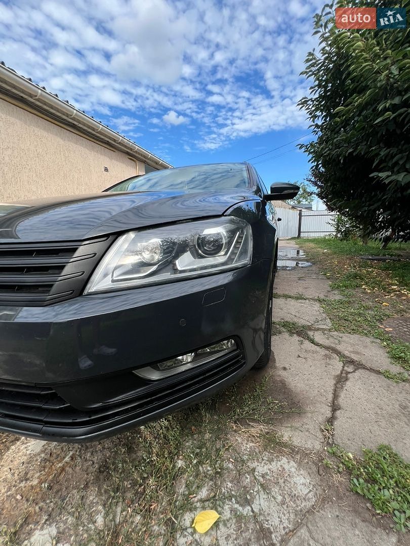 Volkswagen Passat 2012 VIN WVWZZZ3CZCE188128 фото оголошення 4 з 29