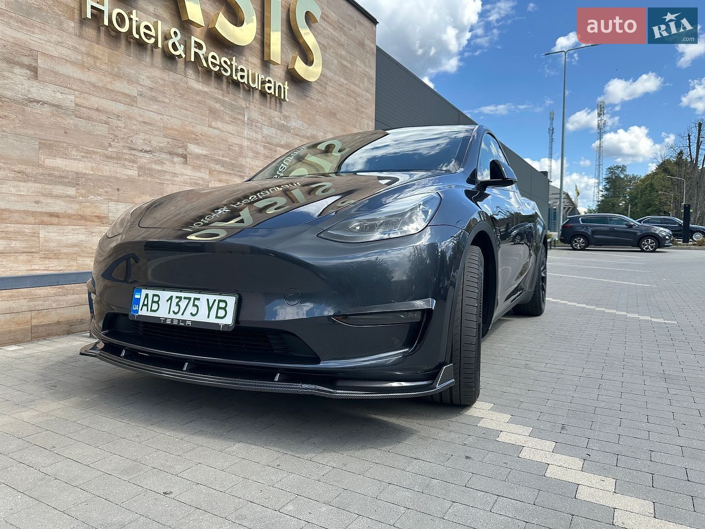 Tesla Model Y 2024 VIN 7SAYGDEE6RA251193 фото оголошення 3 з 54