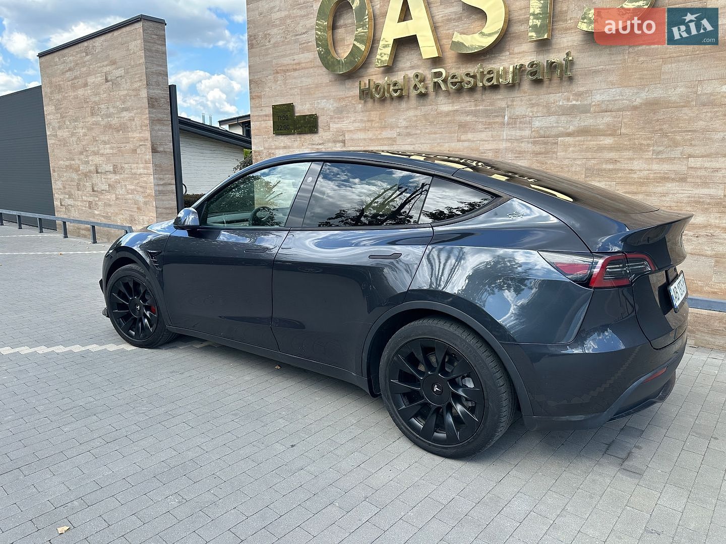 Tesla Model Y 2024 VIN 7SAYGDEE6RA251193 фото оголошення 7 з 54