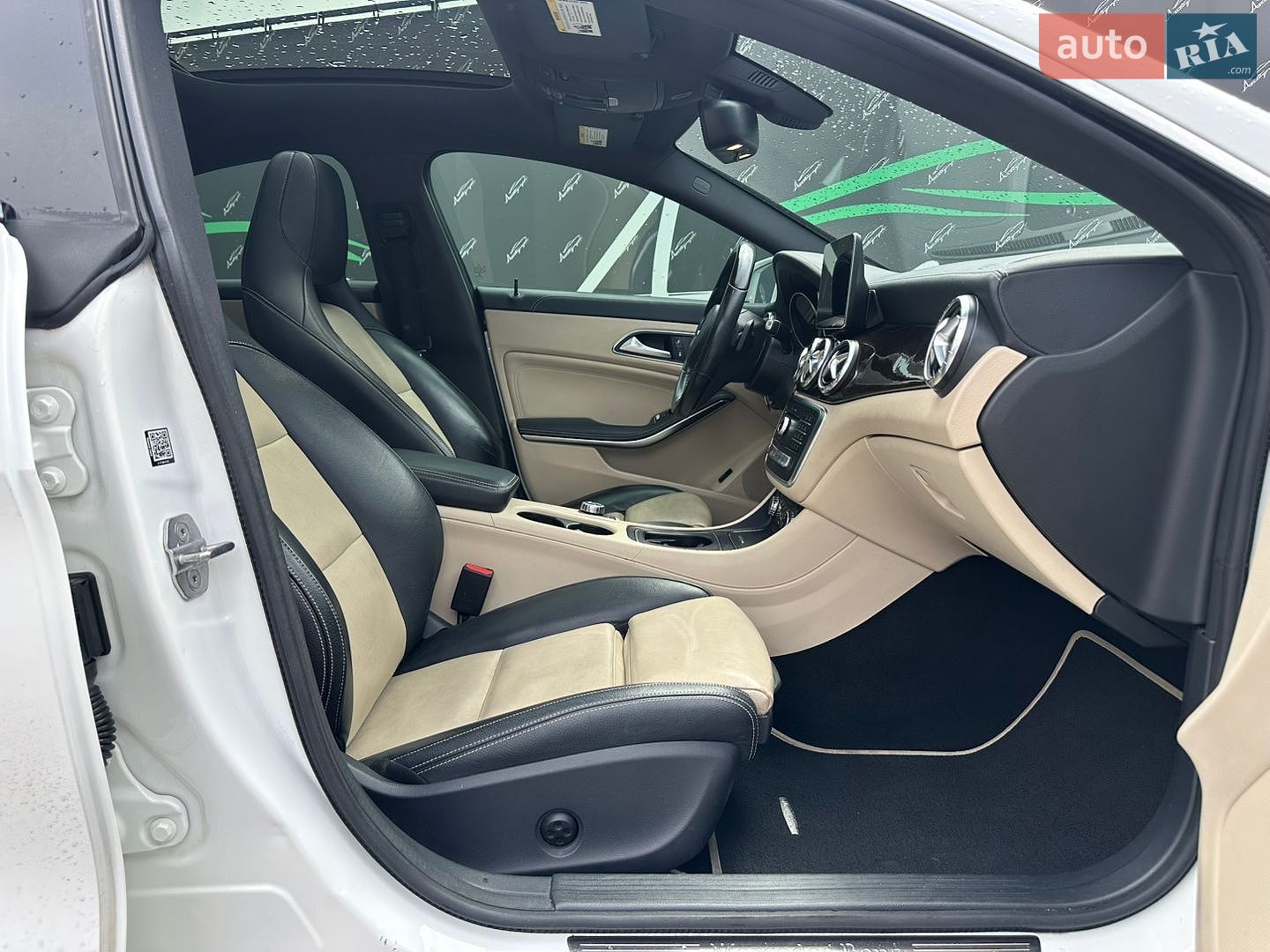 Mercedes-Benz CLA-Class 2018 VIN WDDSJ4EB1JN677303 фото оголошення 19 з 33