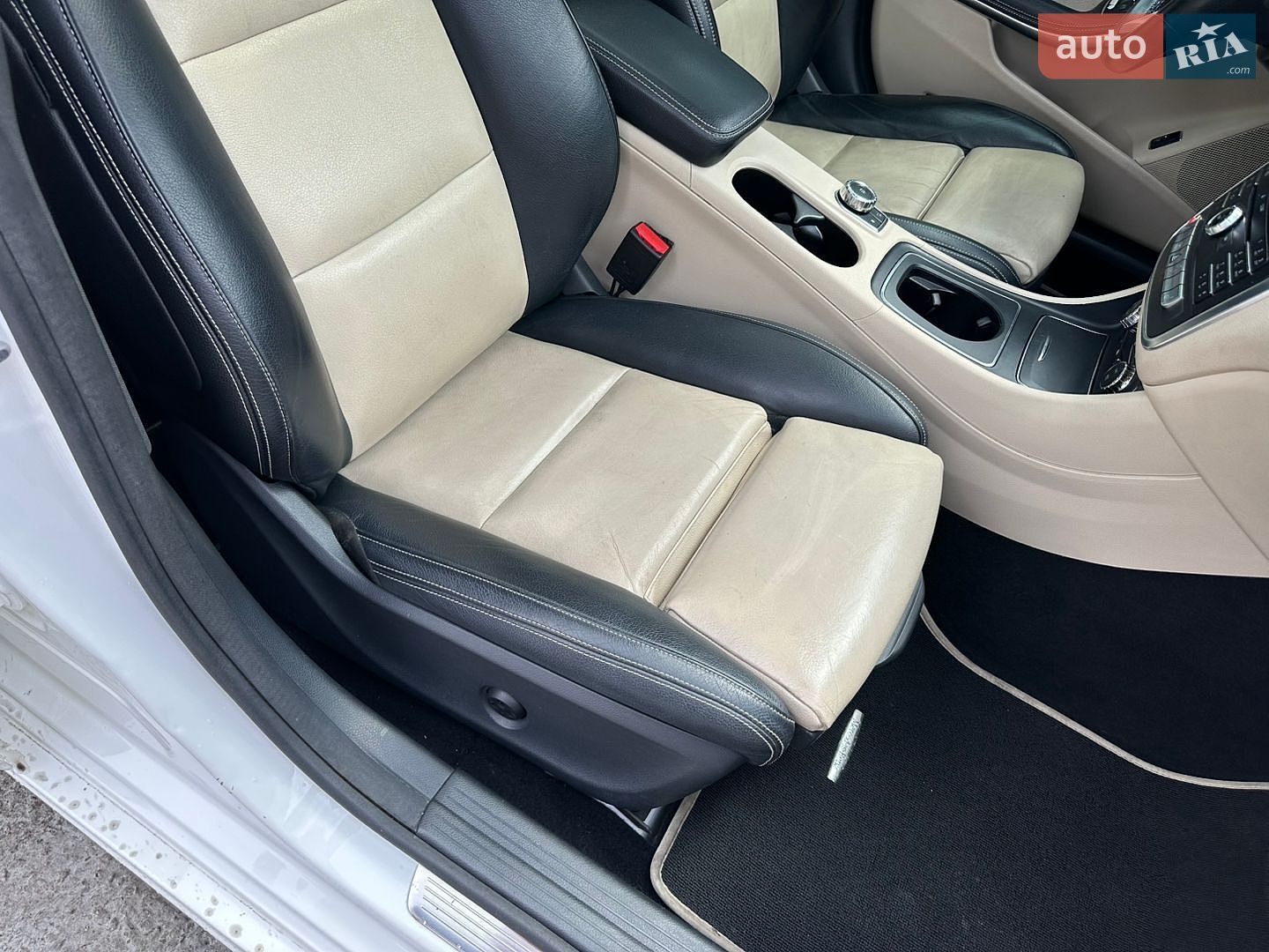 Mercedes-Benz CLA-Class 2018 VIN WDDSJ4EB1JN677303 фото оголошення 20 з 33
