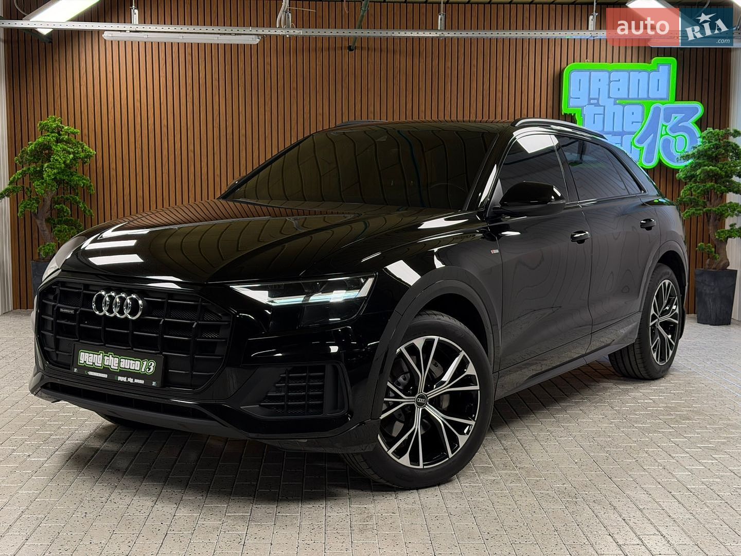 Audi Q8 2020 VIN WAUZZZF10MD004806 фото оголошення 2 з 62