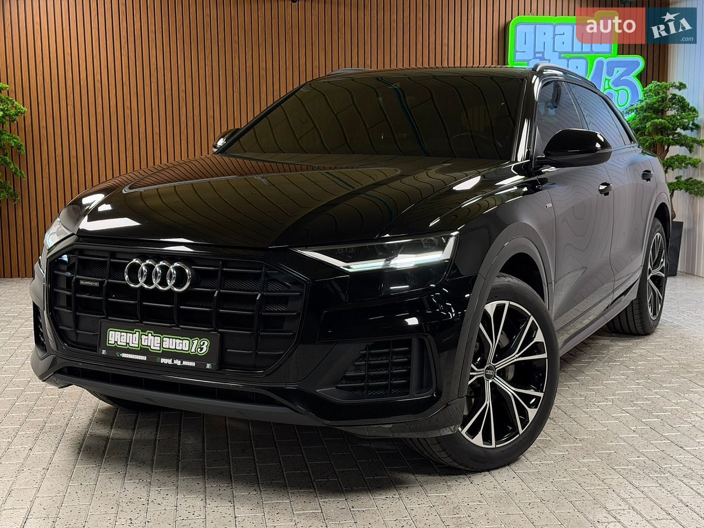 Audi Q8 2020 VIN WAUZZZF10MD004806 фото оголошення 4 з 62
