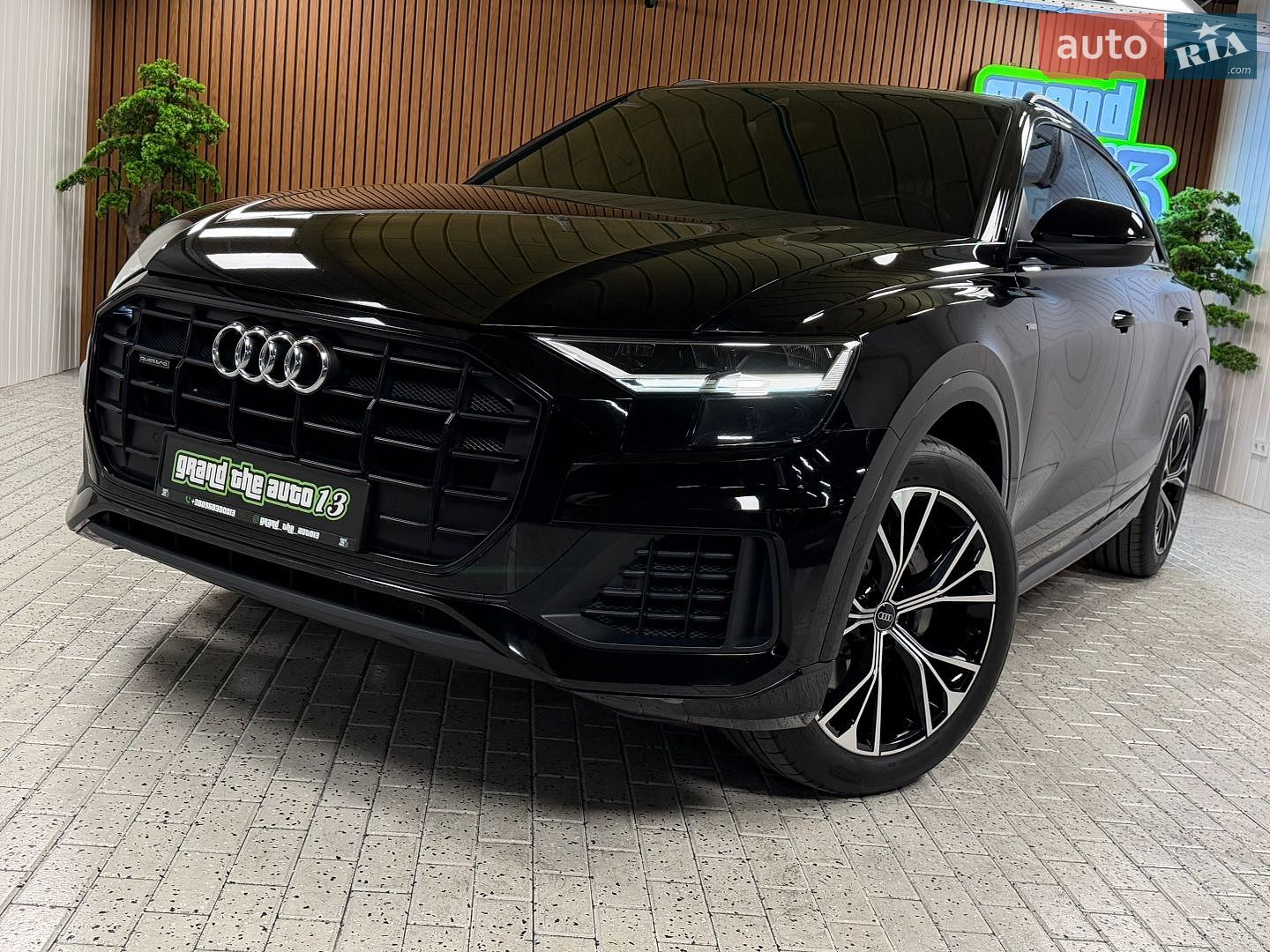 Audi Q8 2020 VIN WAUZZZF10MD004806 фото оголошення 13 з 62