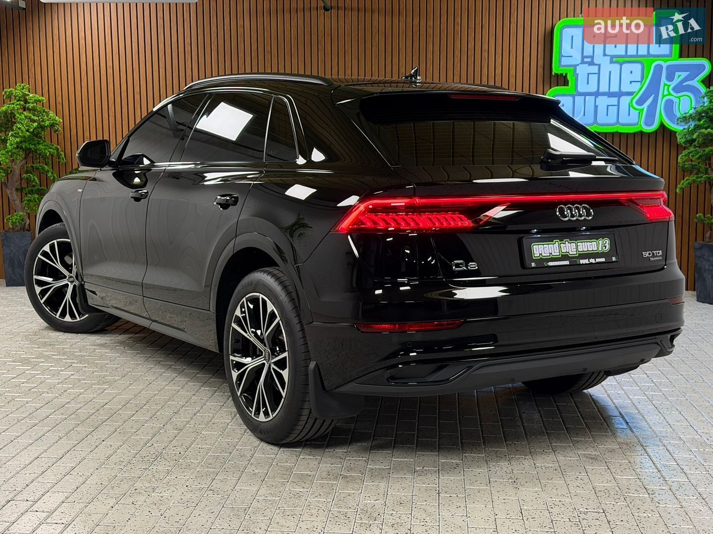 Audi Q8 2020 VIN WAUZZZF10MD004806 фото оголошення 48 з 62