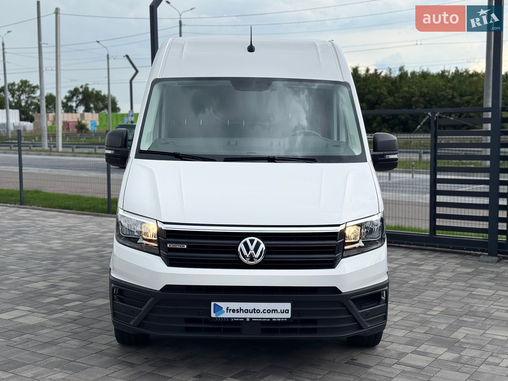 Volkswagen Crafter 2021 VIN WV1ZZZSYZN9011604 фото оголошення 2 з 32