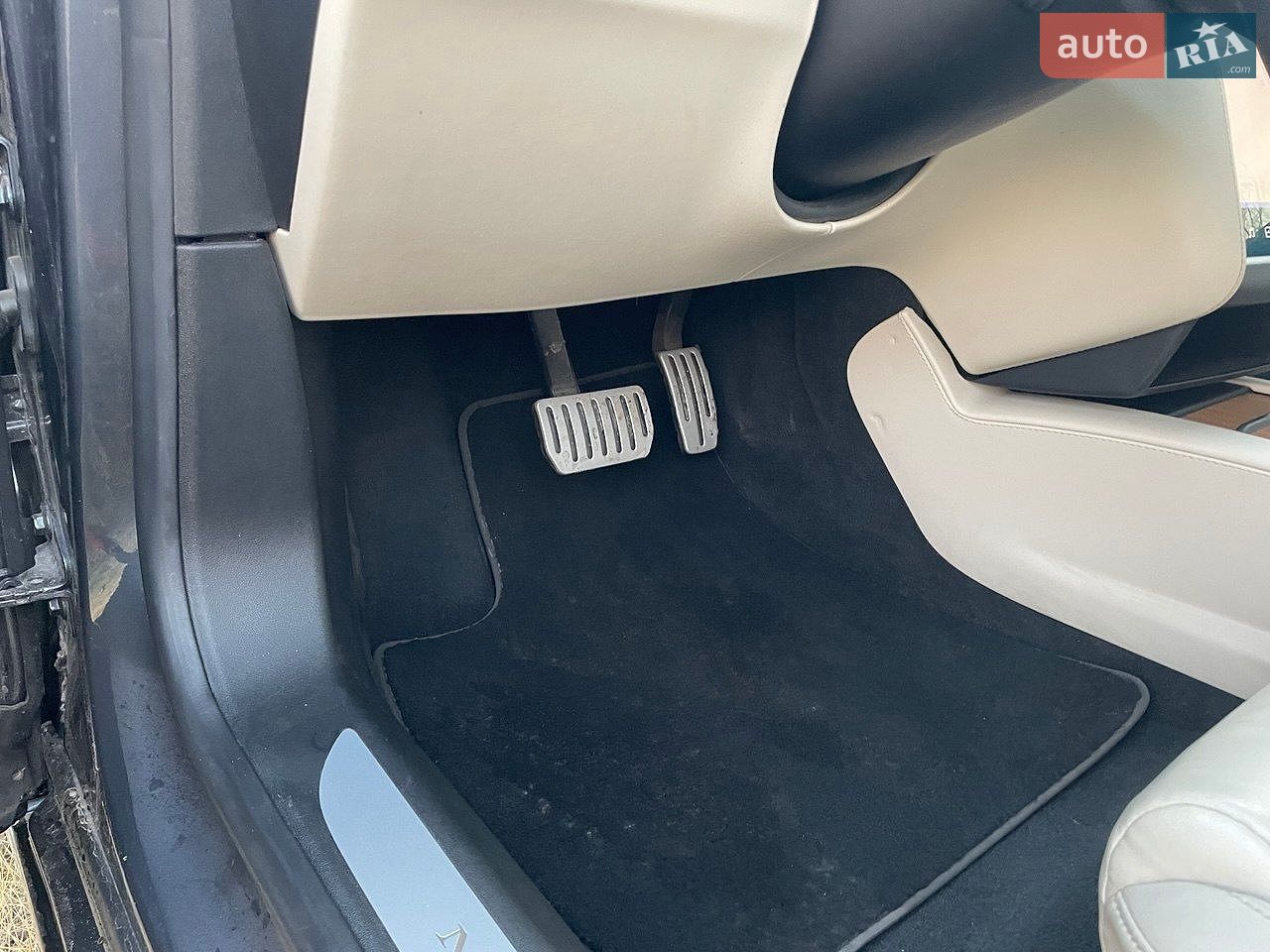 Tesla Model S 2020 VIN 5YJSA1E42LF396476 фото оголошення 10 з 17